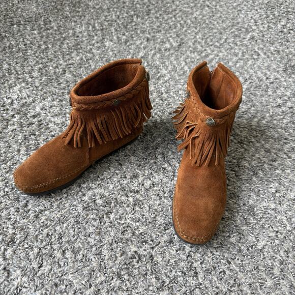 Minnetonka Ankle Boots 5.5 Brown Leather Moccasin Fringe Braided Hi Top Boho - Picture 2 of 8